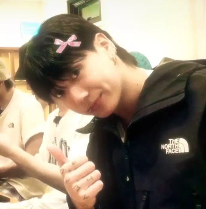 Kookie 🐇🎀 thumbnail