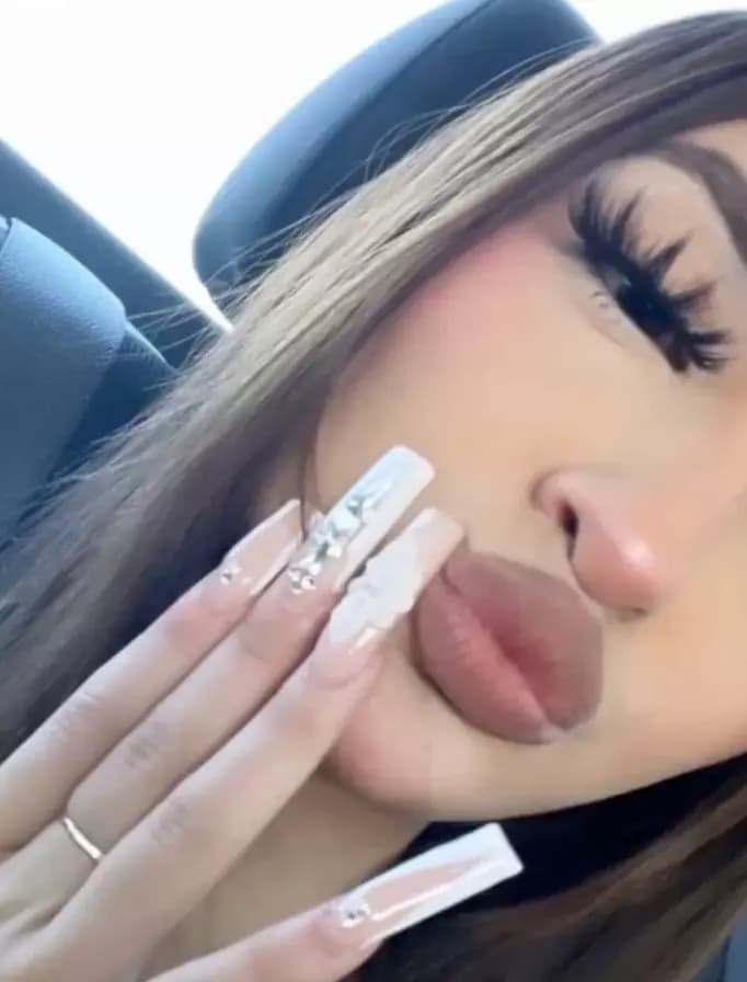 Bella thumbnail