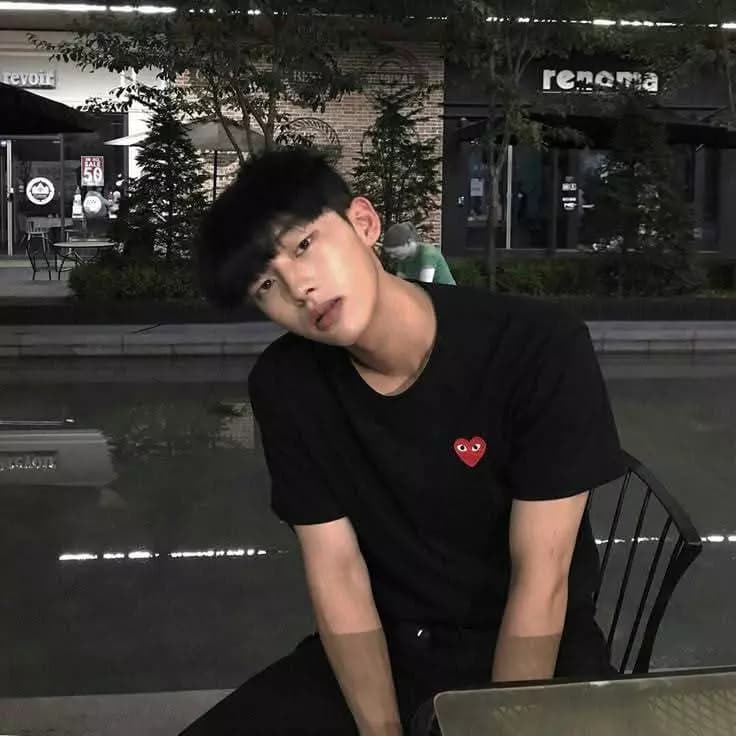 Hyunwook  thumbnail