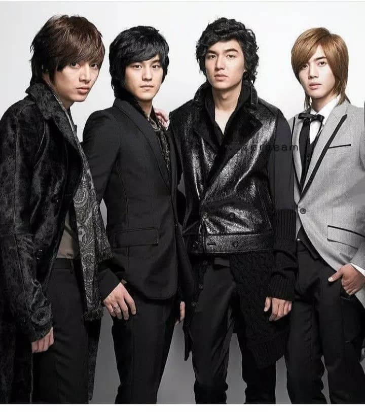 F4 : Gu Jun-pyo, Yoon Ji-hoo, So Yi-jun, Song Woo-bin thumbnail