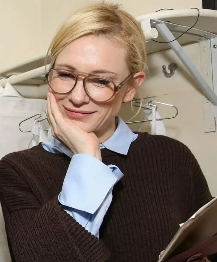 Cate Blanchett thumbnail