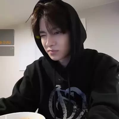 Lee Heeseung thumbnail