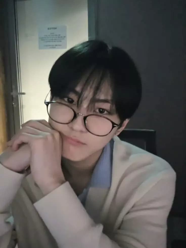 Yang Jungwon thumbnail