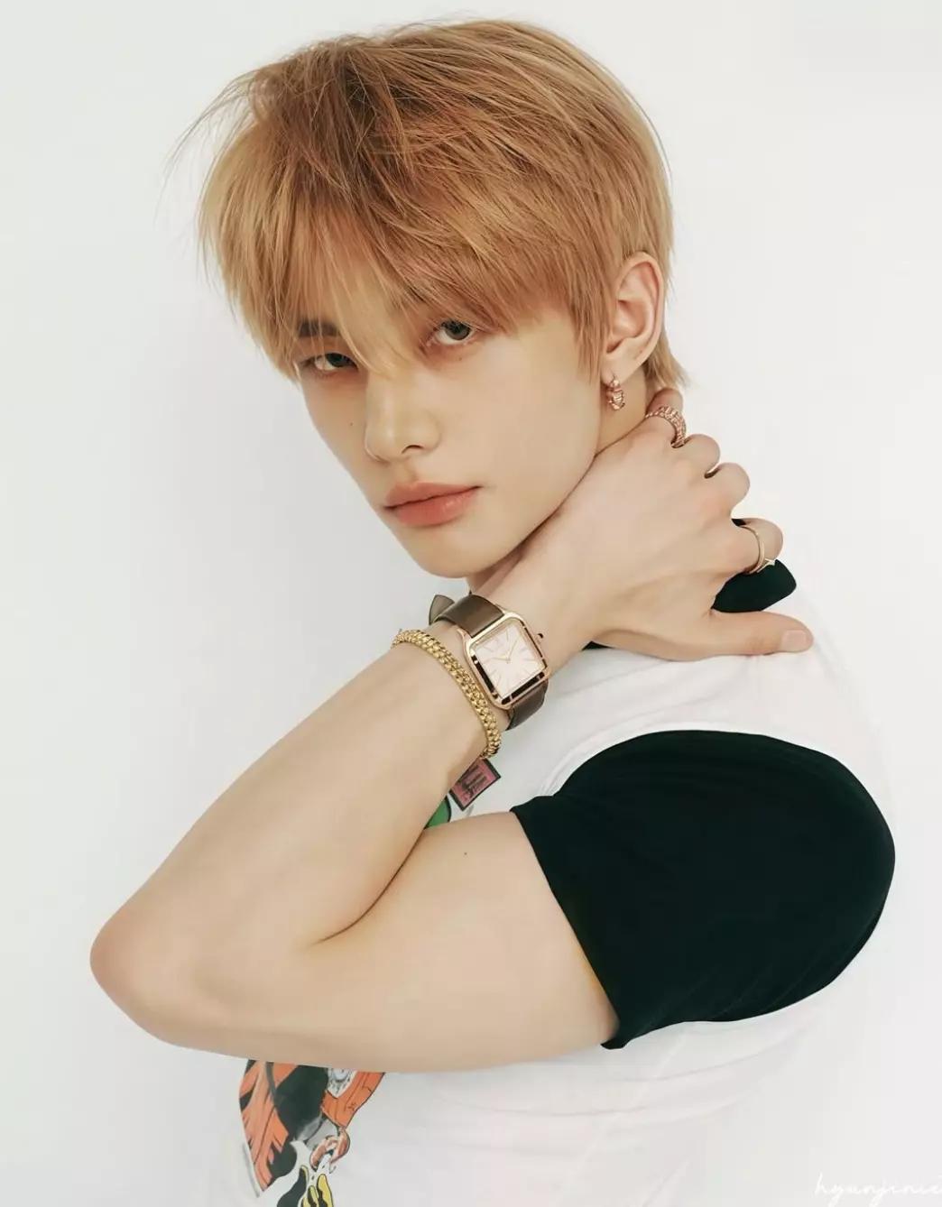Hwang Hyunjin thumbnail
