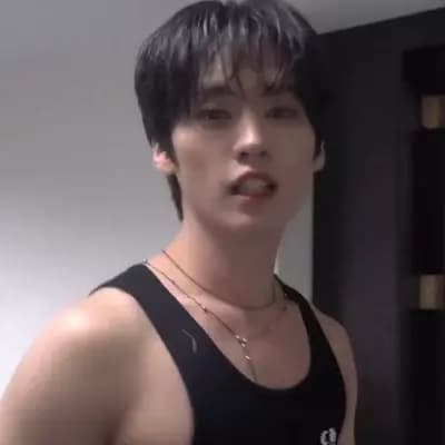 Lee Know thumbnail