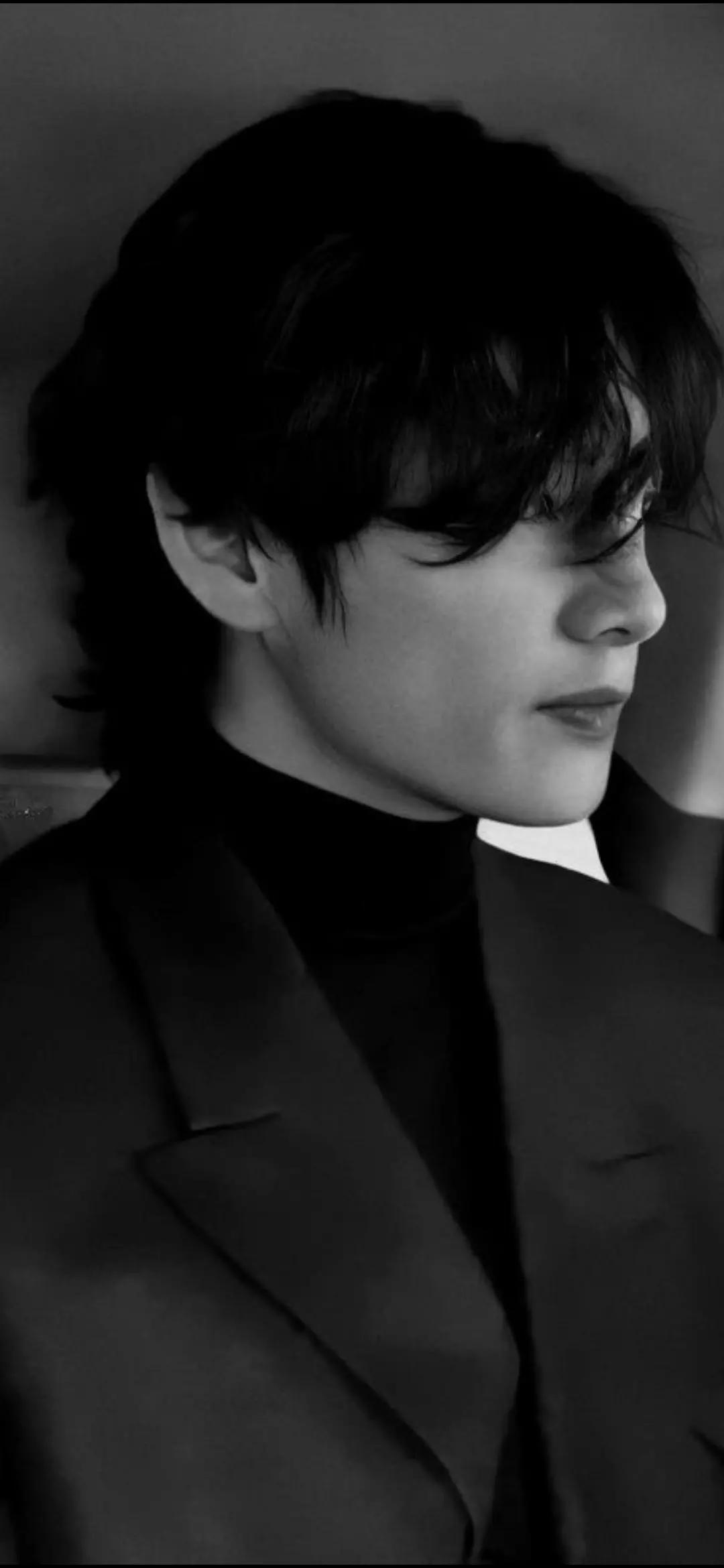 Kim Taehyung  thumbnail