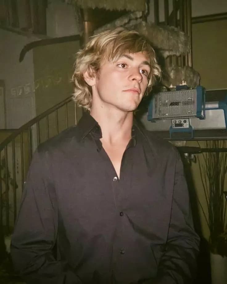 Ross Lynch thumbnail