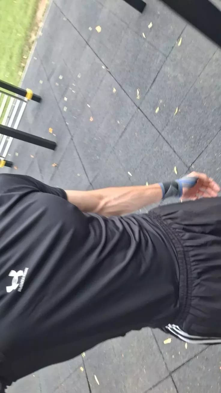 Alex thumbnail