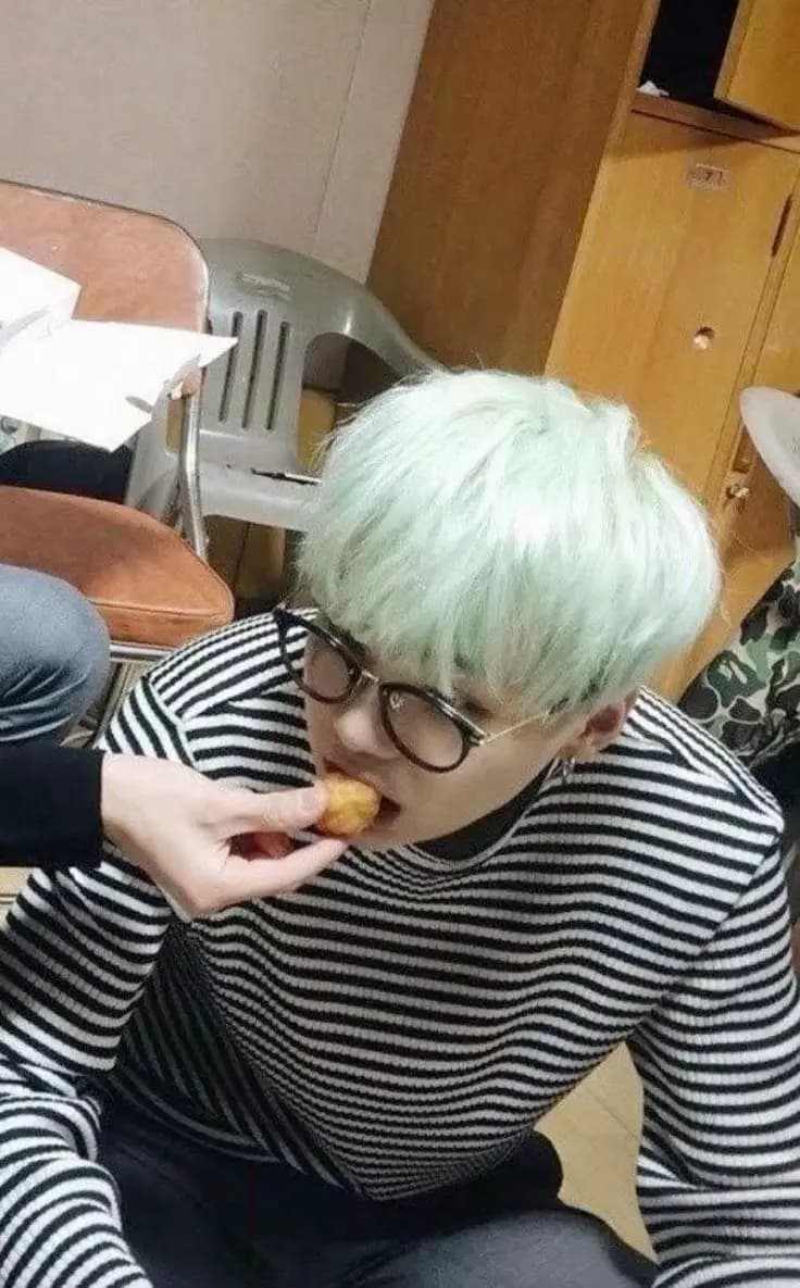 Min Yoongi thumbnail