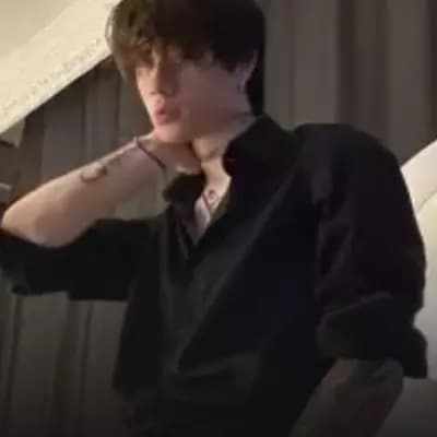 Alex thumbnail