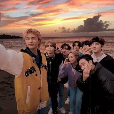 Straykids 10th member  thumbnail