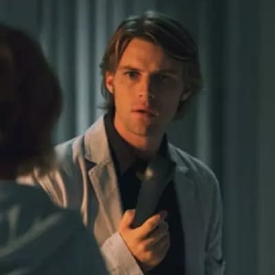 Dr. Robert Chase thumbnail
