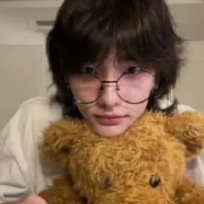 Hyunjin thumbnail