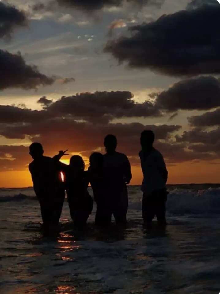 Friends thumbnail