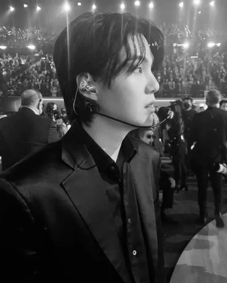 Min Yoongi. thumbnail