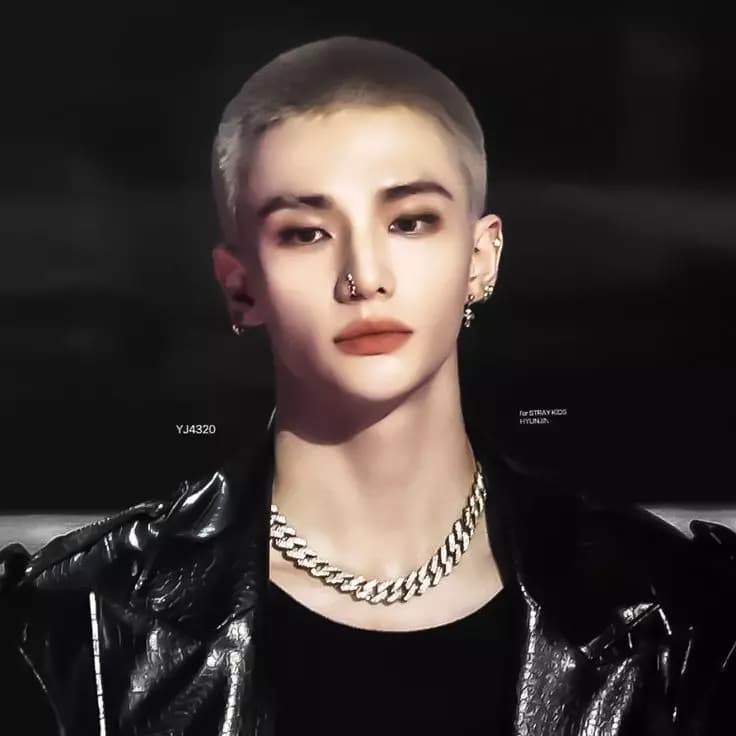 Hwang Hyunjin thumbnail