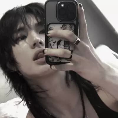 Hwang Hyunjin thumbnail