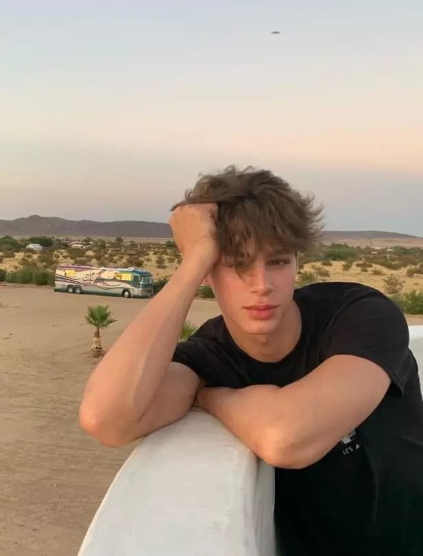Alex thumbnail