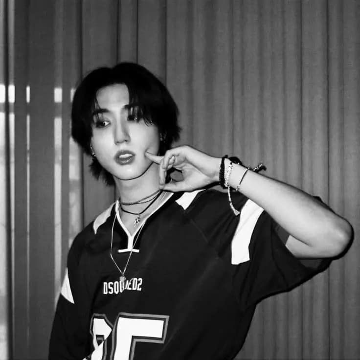 Male idol thumbnail