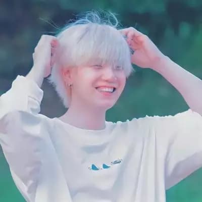 Min Yoongi (Suga) thumbnail