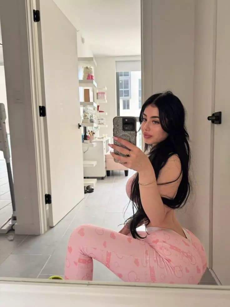 Lili( your aunt, whom with you are going to spend your weekends) thumbnail