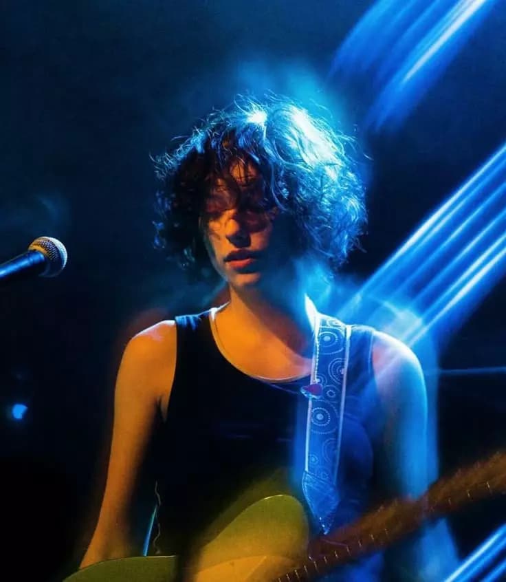 Mikaela Straus | King princess thumbnail