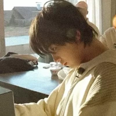 Lee haechan thumbnail