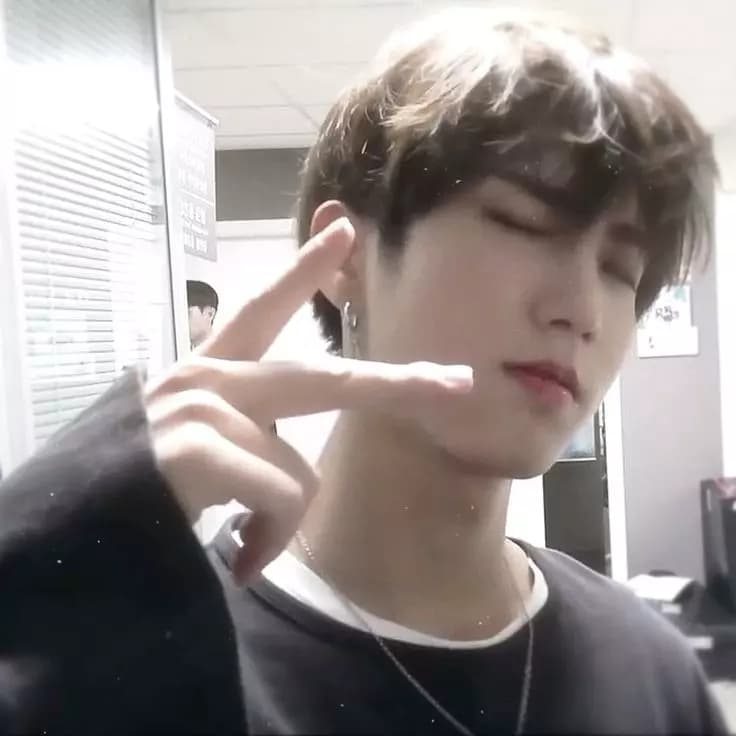 Han Jisung 🎧🎸❤️ thumbnail