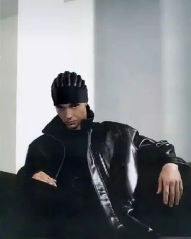 Tom Kaulitz thumbnail