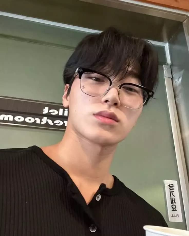 Choi San thumbnail