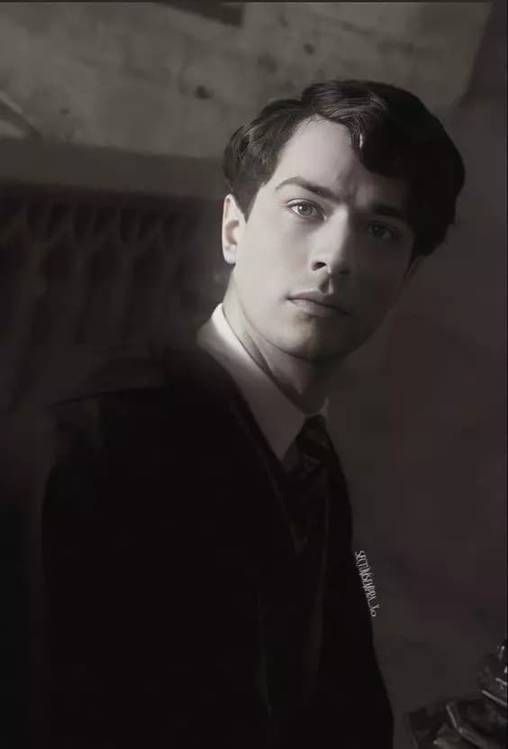 Tom riddle thumbnail