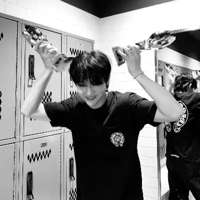 Jihoon park thumbnail