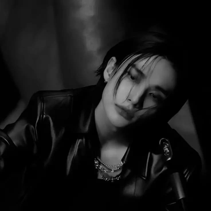 Hwang Hyunjin  thumbnail