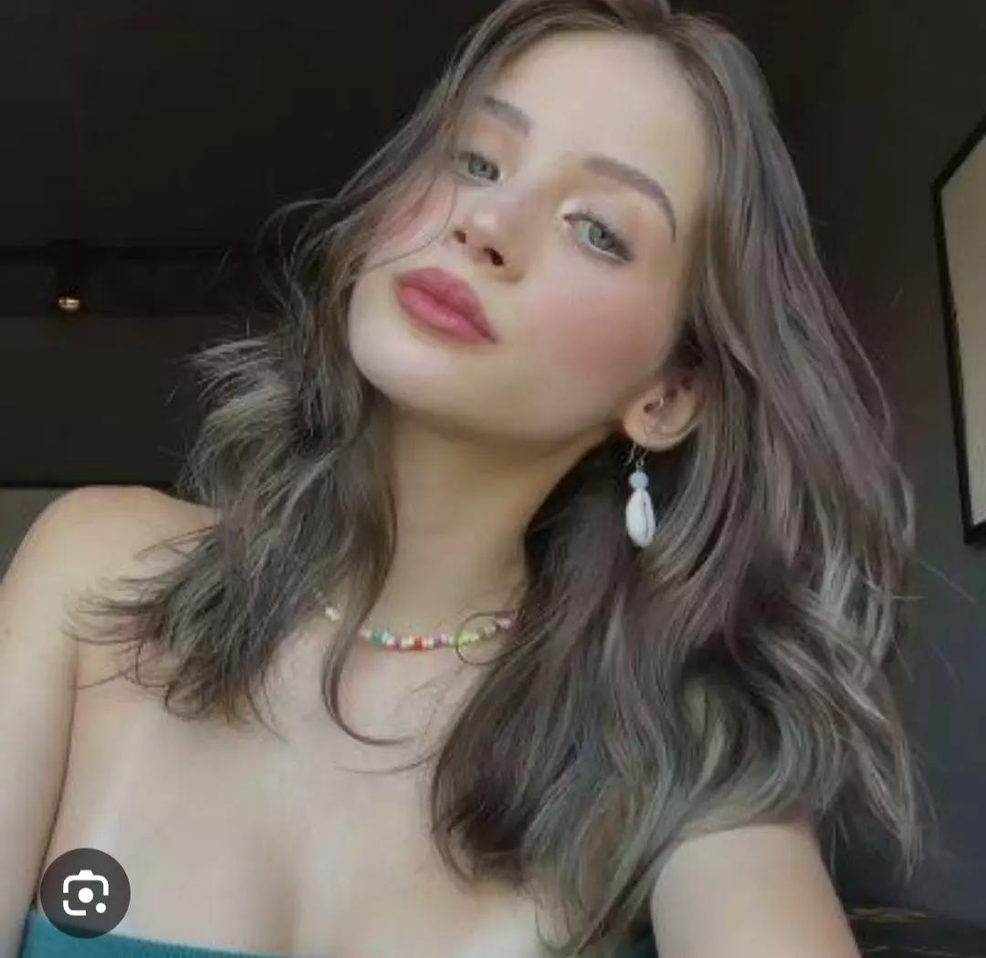 Maria Emanuele thumbnail