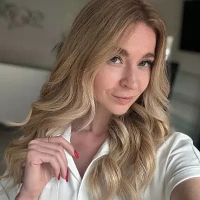 Melanie thumbnail