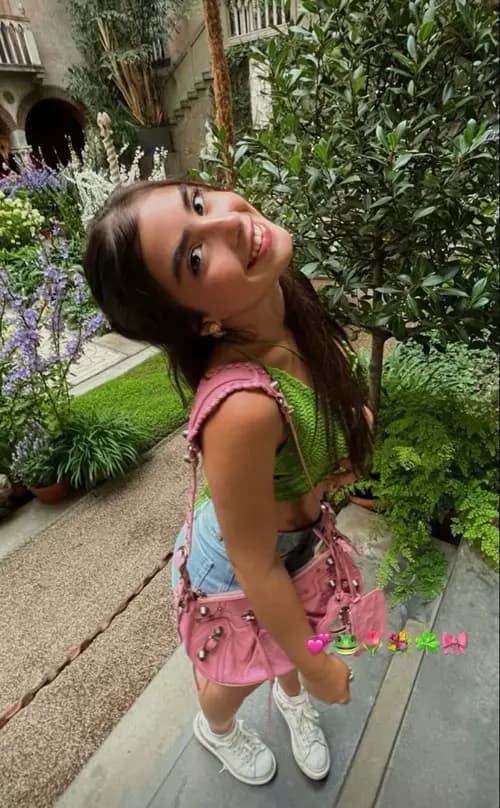 Ana Júlia, daughter of her co-worker thumbnail