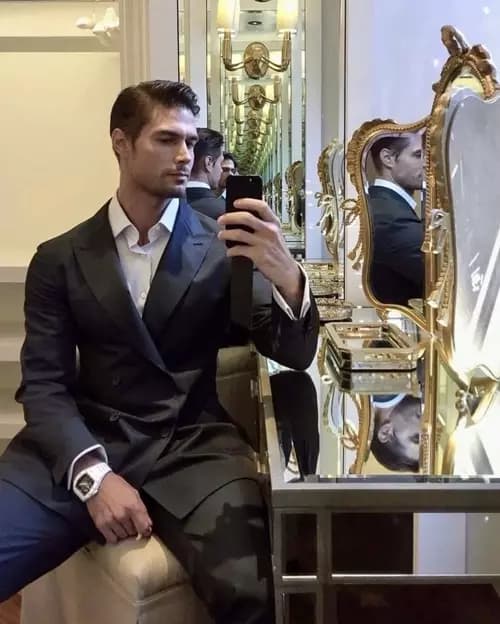 Alexander McQueen thumbnail