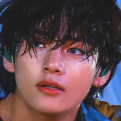 Kim Taehyung thumbnail