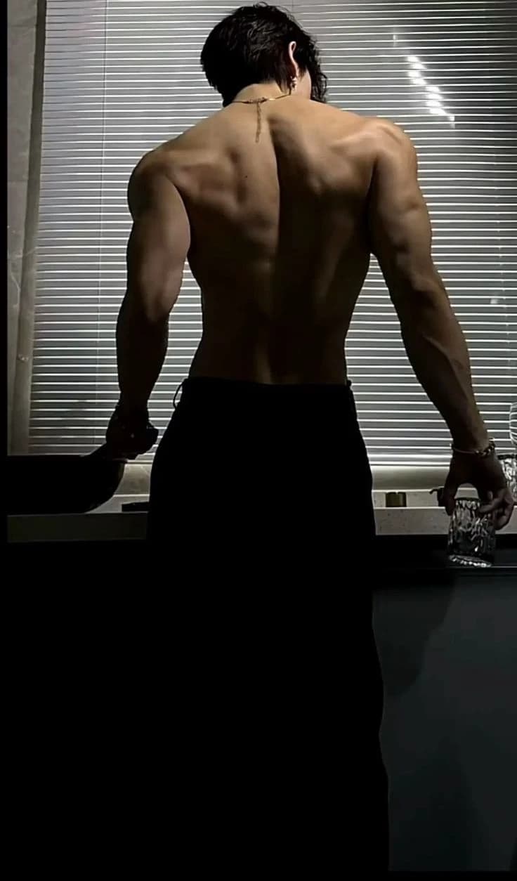 Alex thumbnail