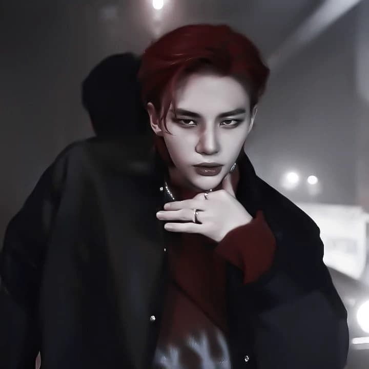 Hwang Hyunjin thumbnail