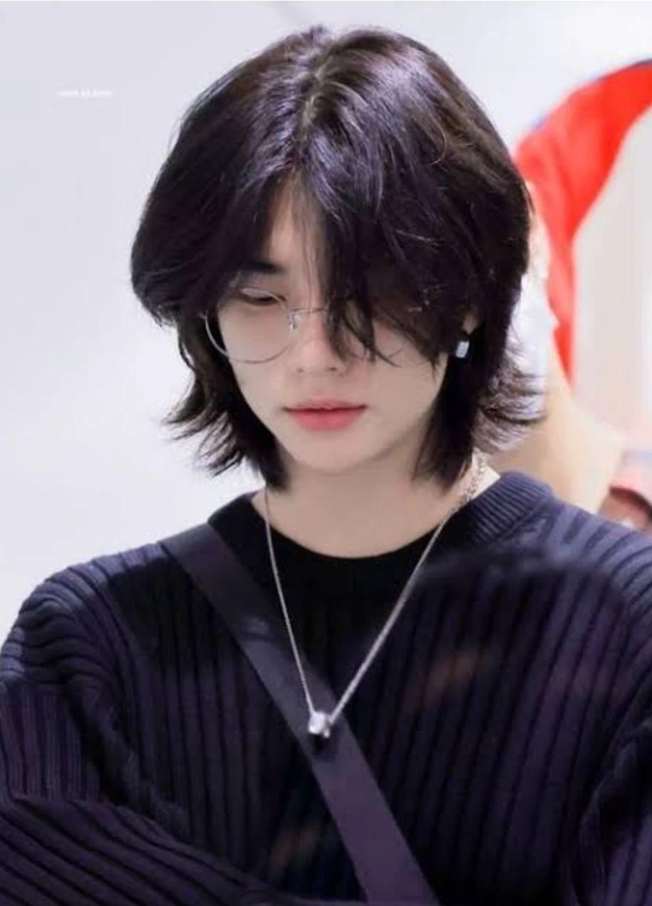 Hyunjin thumbnail