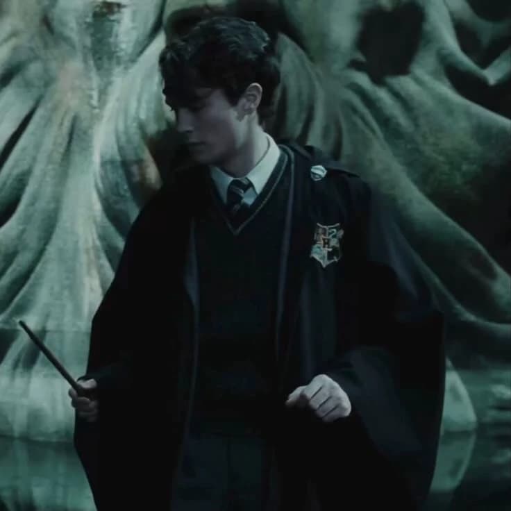 Tom riddle thumbnail
