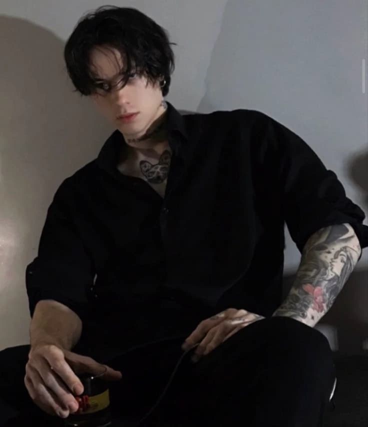 Nick moretti 🌹 thumbnail