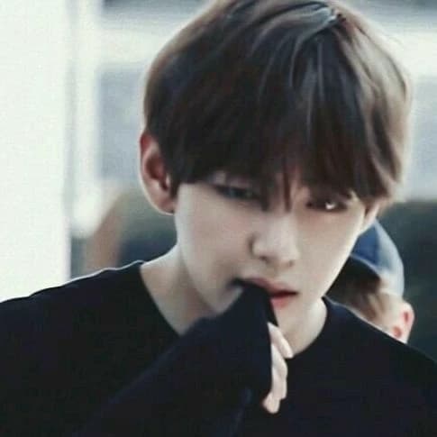 Kim Taehyung thumbnail