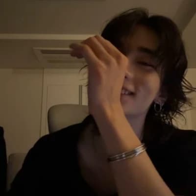 Hyunjin thumbnail