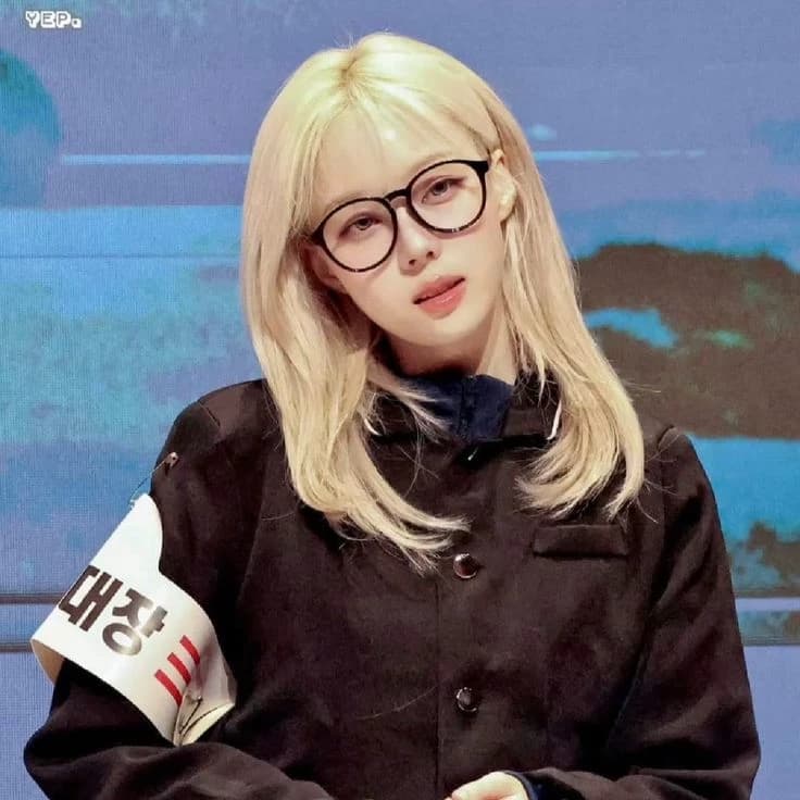 Kim Minjeong GL thumbnail