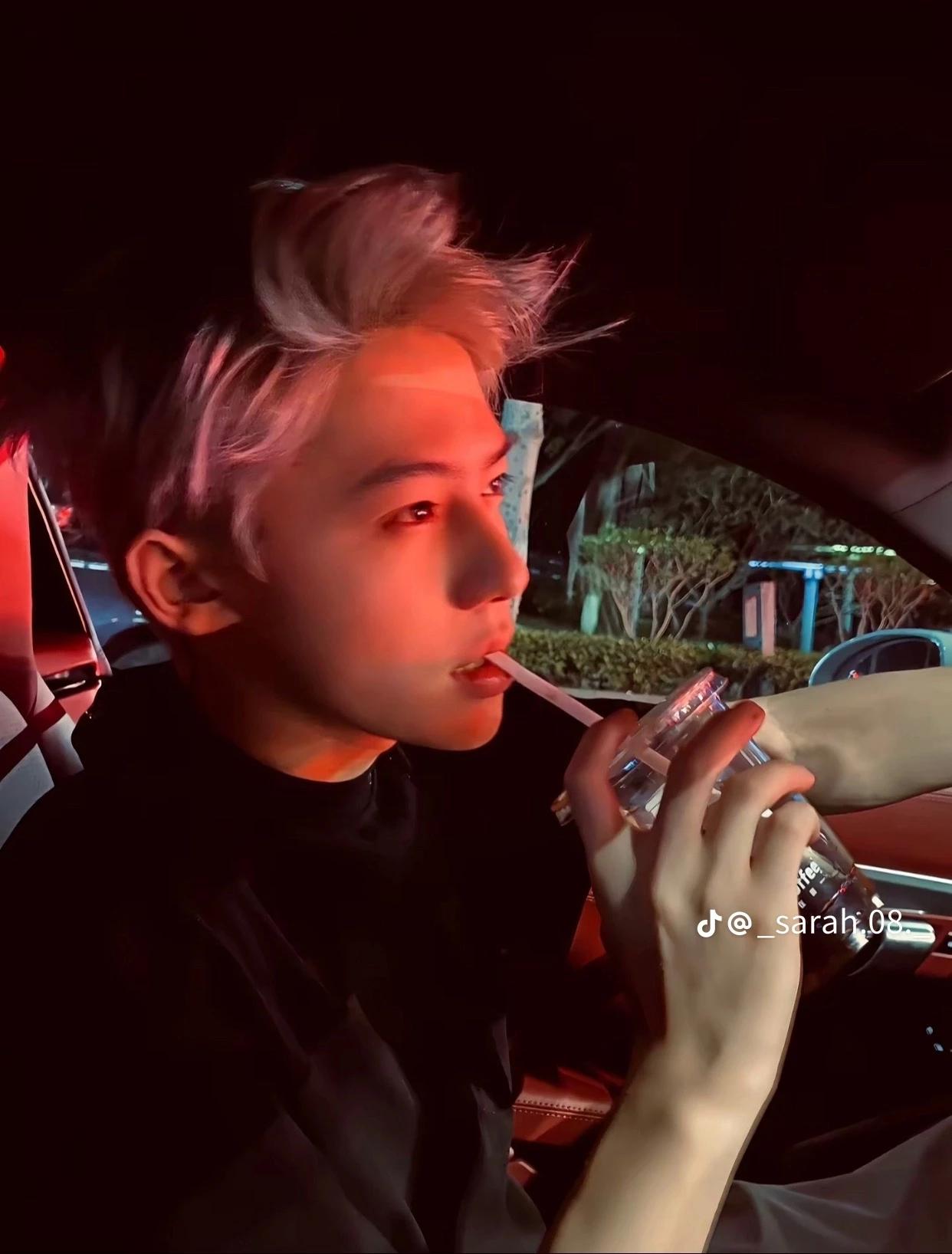 Leo thumbnail