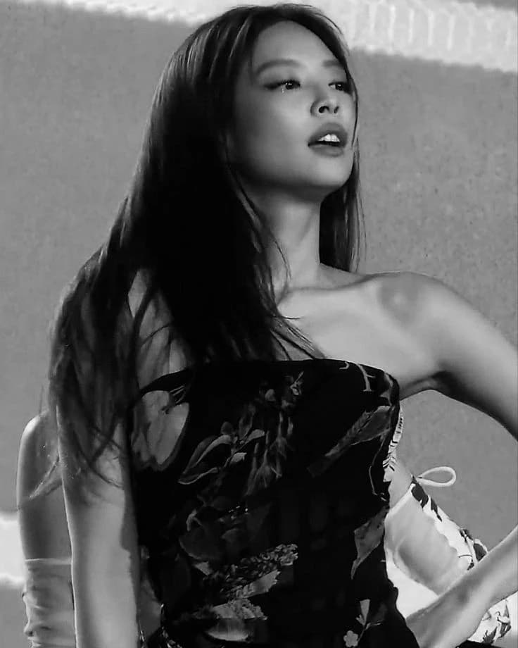 Jennie thumbnail