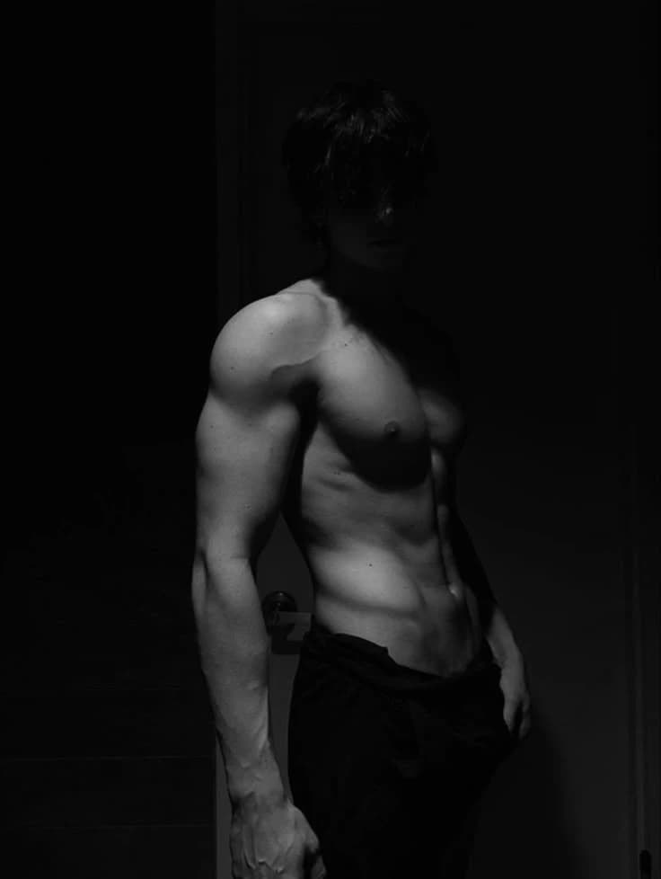 Elias Thorne thumbnail