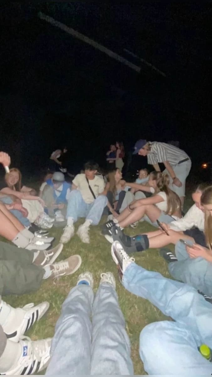 Your chaotic friend group thumbnail